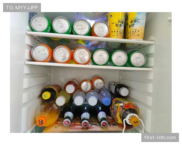 辛德hu家的冰箱里塞满了能量胶，连水果都得排队